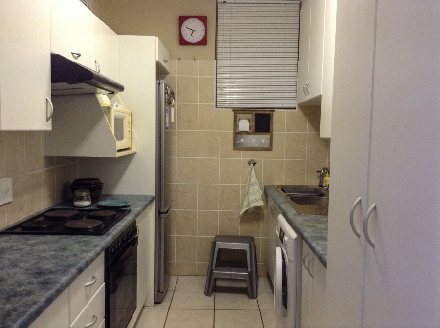 To Let 1 Bedroom Property for Rent in Summerstrand Eastern Cape